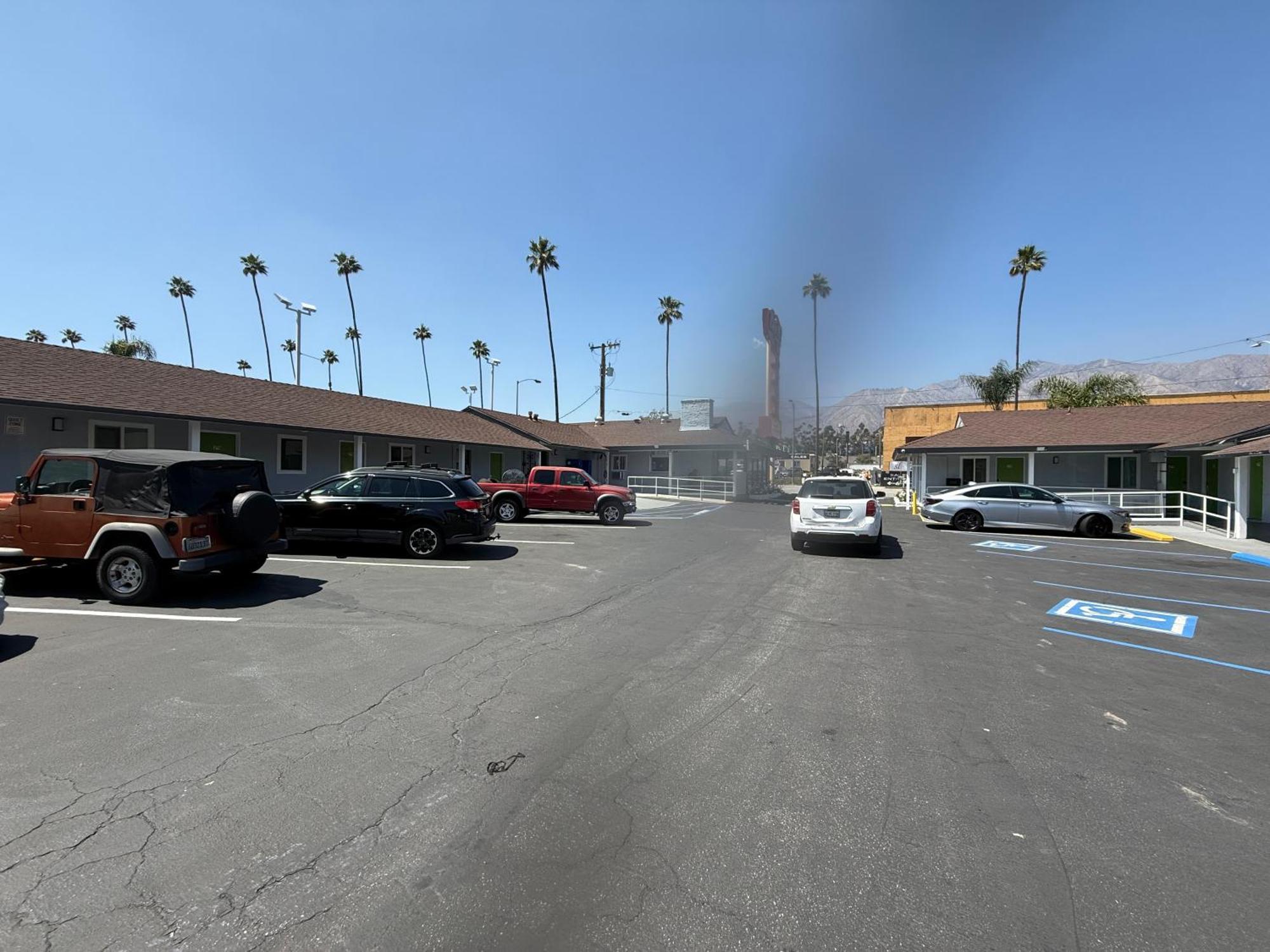 Hi-Way Host Motel Pasadena Exterior photo