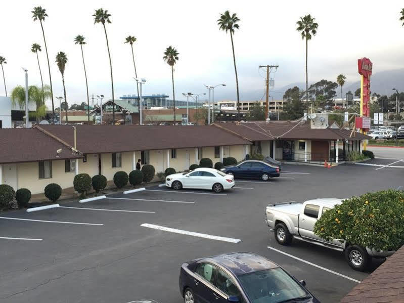 Hi-Way Host Motel Pasadena Exterior photo